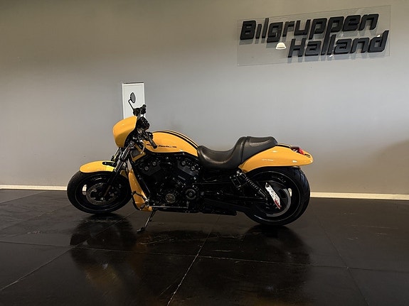 Harley-Davidson VRSCDX Night Rod Special 1.3 Låga mil Vance & Hines LED Mr Cap 3 of 23