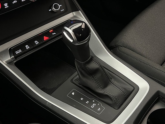 Audi Q3 17 of 26
