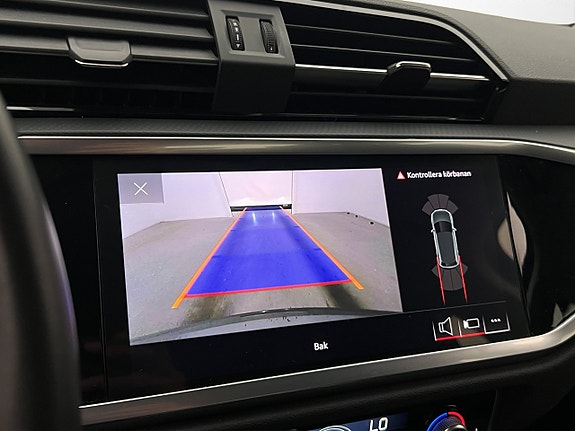 Audi Q3 15 of 26