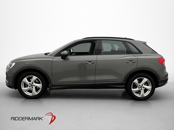 Audi Q3 2 of 26