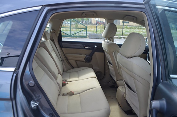 Honda CR-V 12 of 17