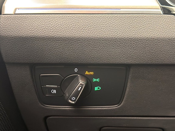 Volkswagen Passat 25 of 30