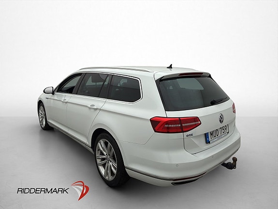 Volkswagen Passat 4 of 30