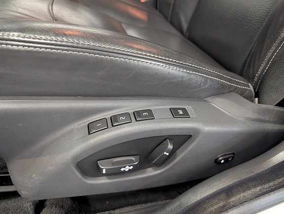 Volvo XC70 10 of 19