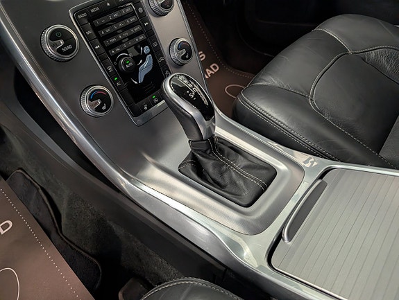 Volvo XC70 15 of 19
