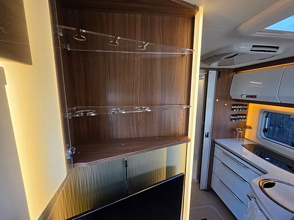 Bürstner I Elegance 910 *AC-bodel *Skinnklädsel *Ugn 22 of 30
