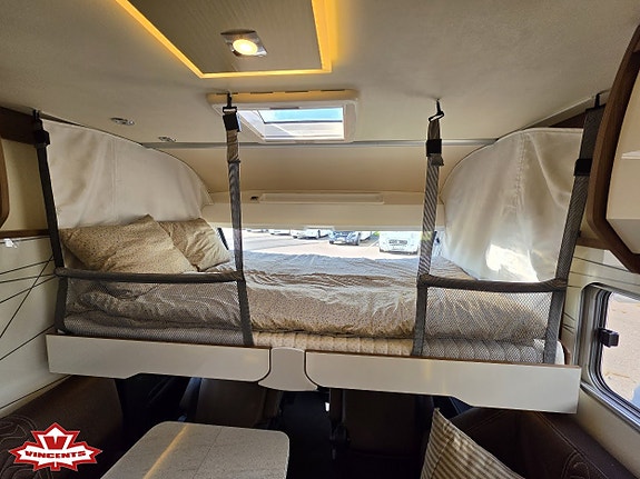 Bürstner I Elegance 910 *AC-bodel *Skinnklädsel *Ugn 18 of 30