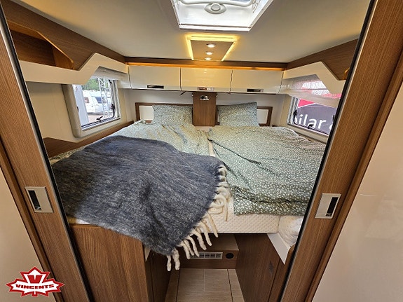 Bürstner I Elegance 910 *AC-bodel *Skinnklädsel *Ugn 13 of 30