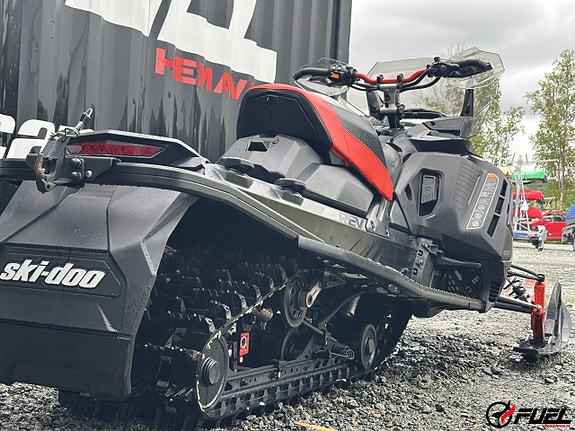 Ski-Doo Renegade 900 TURBO 3 of 4