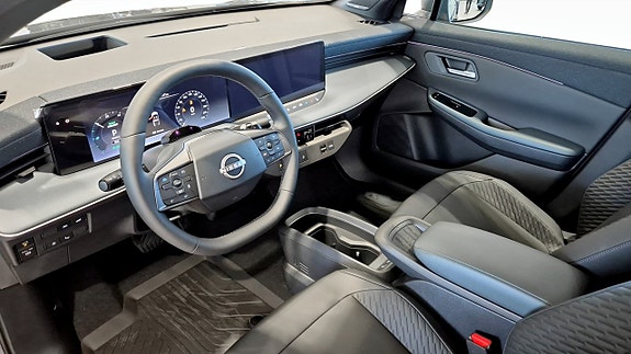 Nissan Leaf 7 of 12