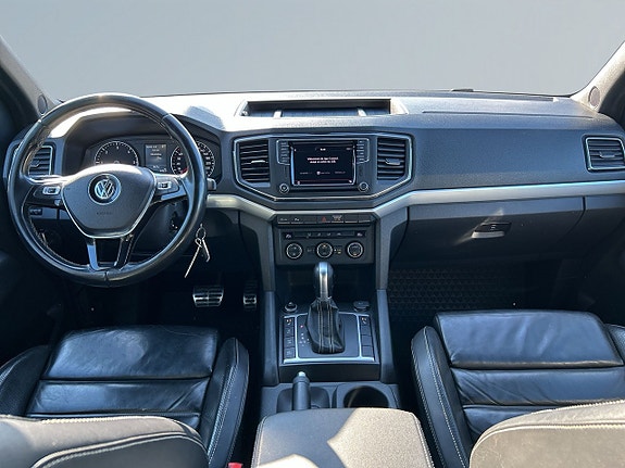 Volkswagen Amarok 8 of 27