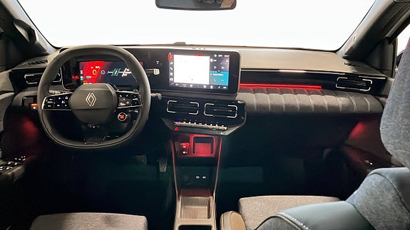 Renault 5 E-Tech 4 of 9