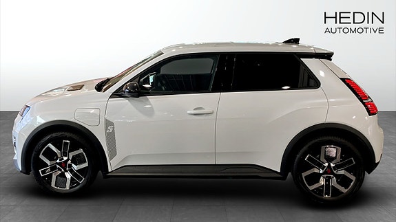Renault 5 E-Tech 6 of 9