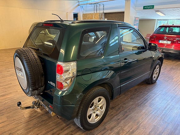 Suzuki Grand Vitara 3 of 17