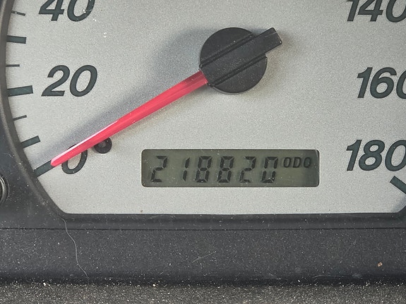Mazda B2500 9 of 9