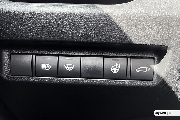 Toyota RAV4 17 of 25