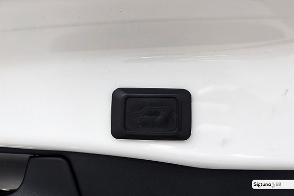 Toyota RAV4 9 of 25
