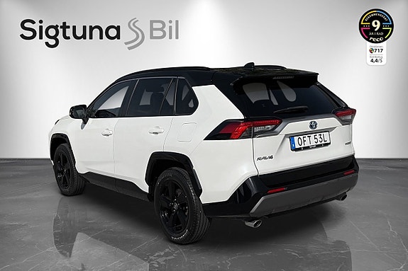 Toyota RAV4 7 of 25