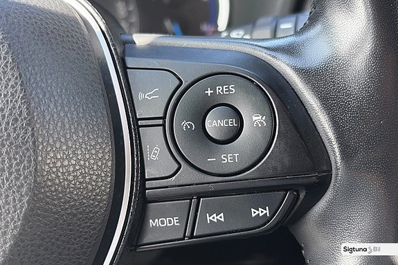 Toyota RAV4 16 of 25