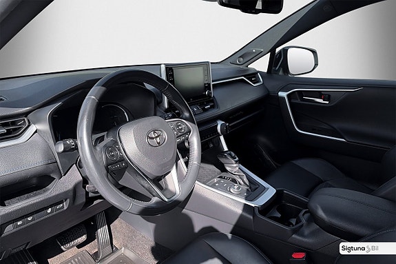 Toyota RAV4 11 of 25