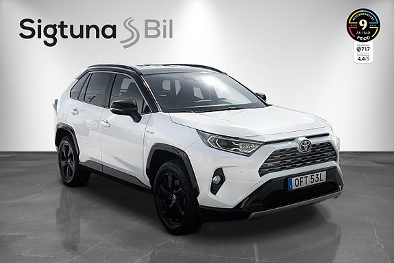Toyota RAV4 3 of 25