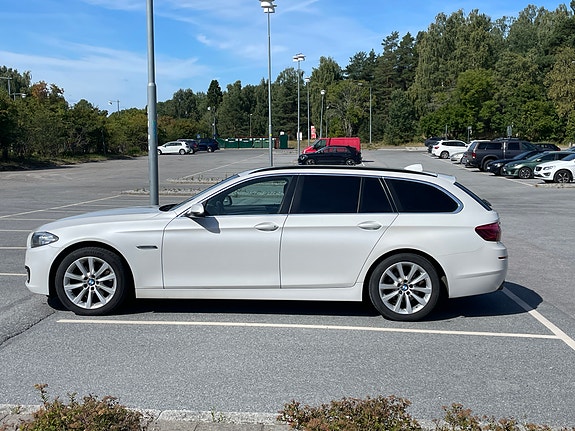 BMW 520d 2 of 15