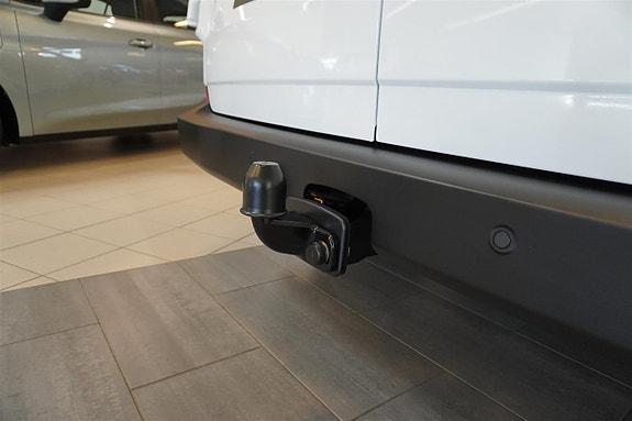 Ford Transit Custom 12 of 16