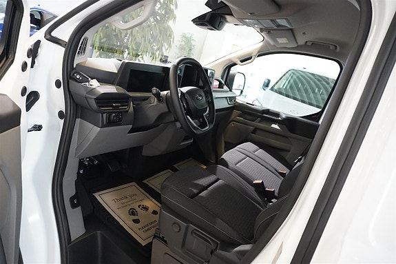 Ford Transit Custom 2 of 16