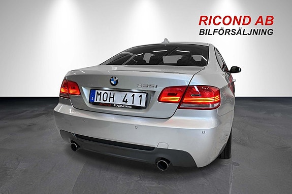 BMW 335i 9 of 21