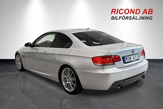 BMW 335i 4 of 21