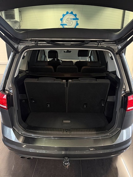 Volkswagen Touran 12 of 30