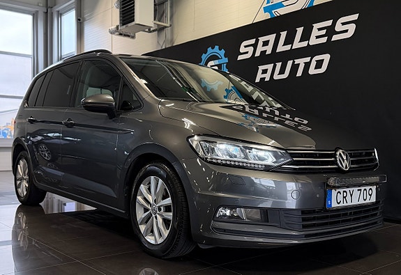 Volkswagen Touran 5 of 30