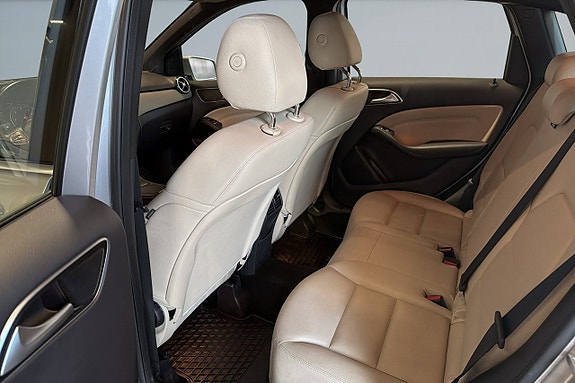 Mercedes-Benz B200 15 of 17