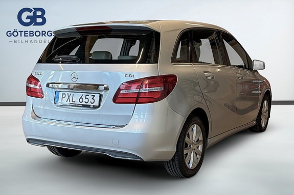 Mercedes-Benz B200 6 of 17