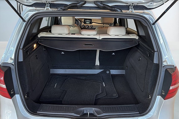 Mercedes-Benz B200 17 of 17