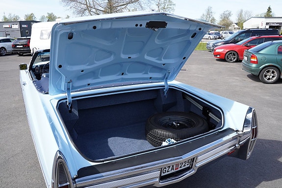 Cadillac Deville 14 of 27