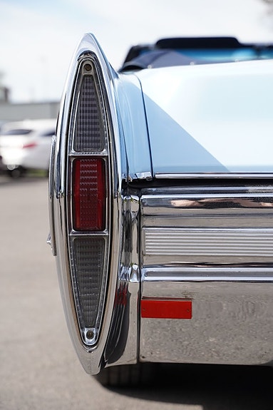 Cadillac Deville 5 of 27