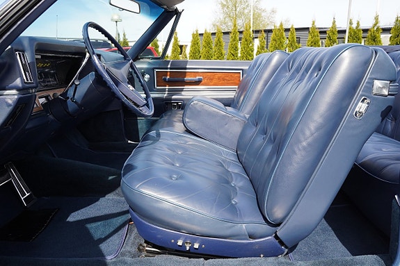 Cadillac Deville 12 of 27