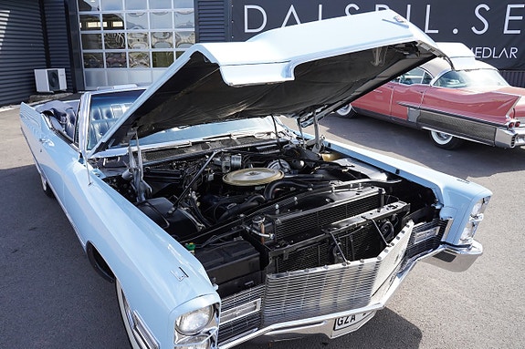 Cadillac Deville 21 of 27