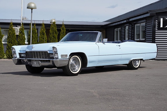 Cadillac Deville 7 of 27