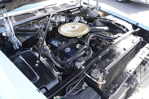 Cadillac Deville 22 of 27