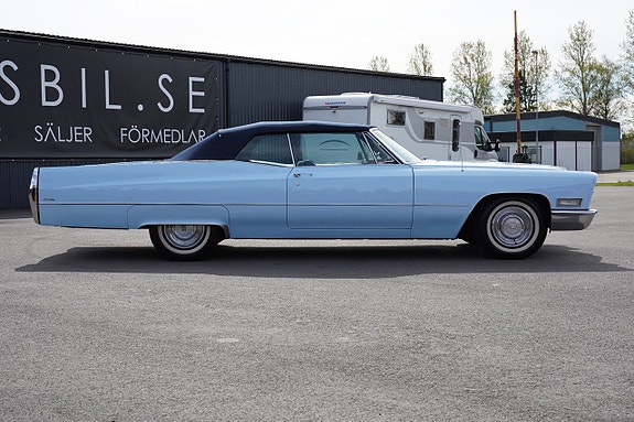 Cadillac Deville 24 of 27