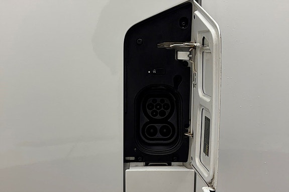 Volkswagen e-Transporter 26 of 26