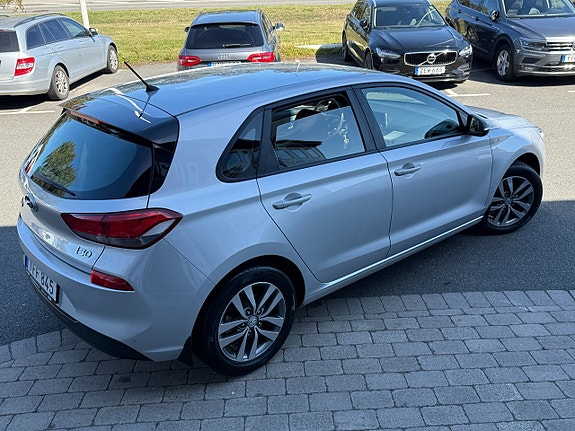 Hyundai i30 4 of 12