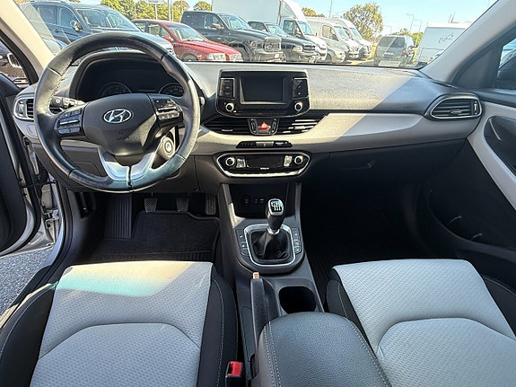 Hyundai i30 11 of 12
