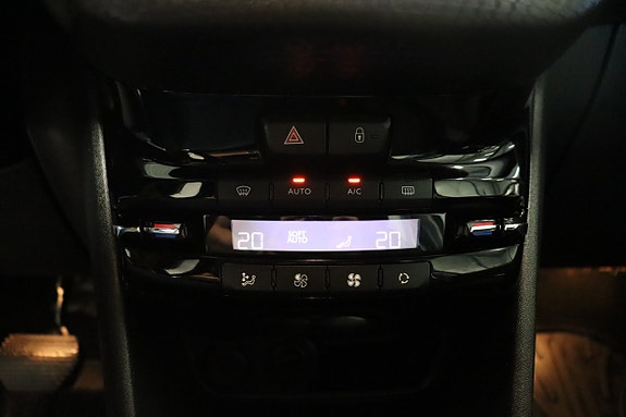 Peugeot 2008 16 of 21