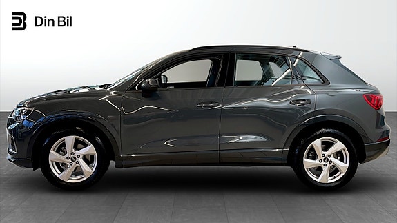Audi Q3 2 of 14