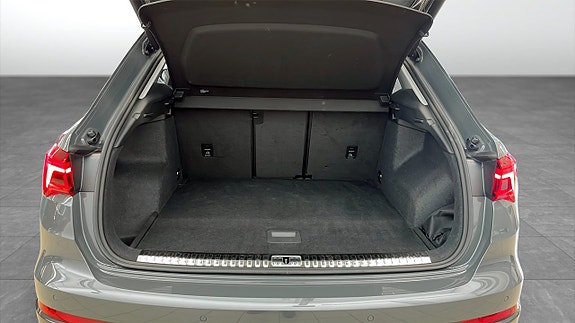 Audi Q3 13 of 14