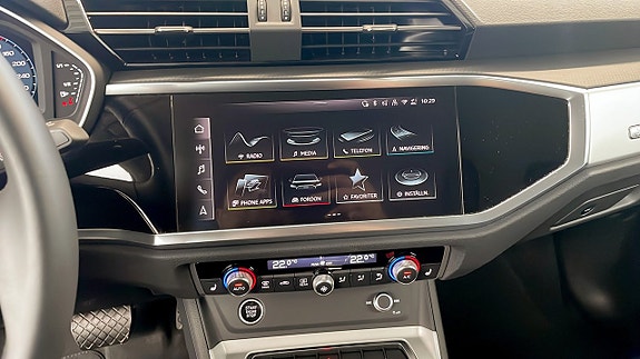 Audi Q3 9 of 14
