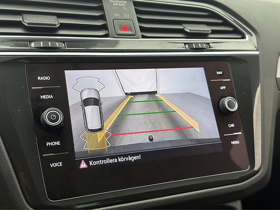 Volkswagen Tiguan 18 of 27